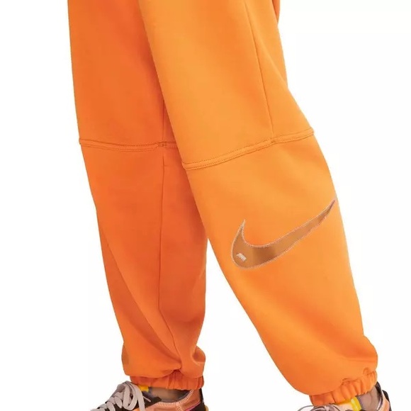 Nike - Swoosh High Waist Joggers - Picture 4 of 5